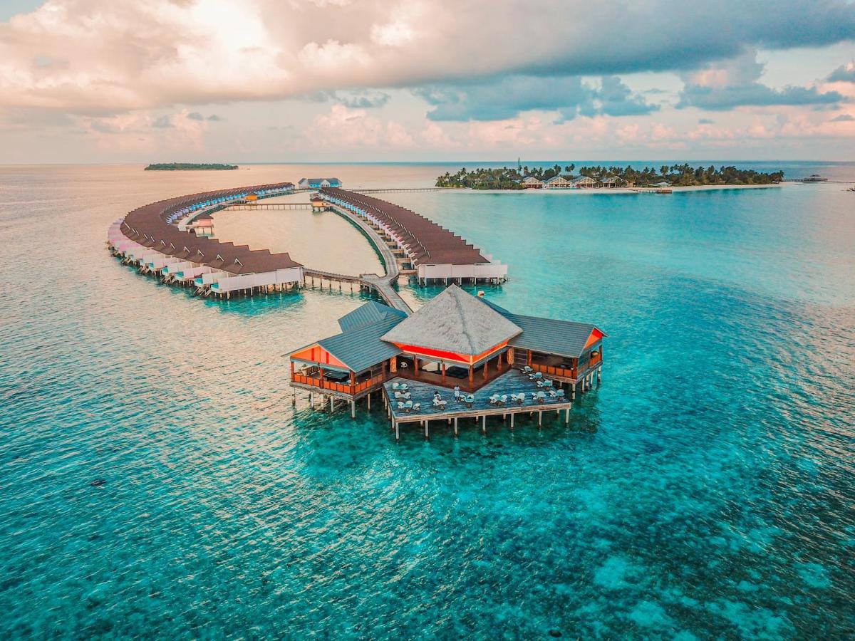 The Standard, Huruvalhi Maldives (Adults Only) Meedhoo  Exteriör bild The resort's main restaurant, the "Sunset Bar"